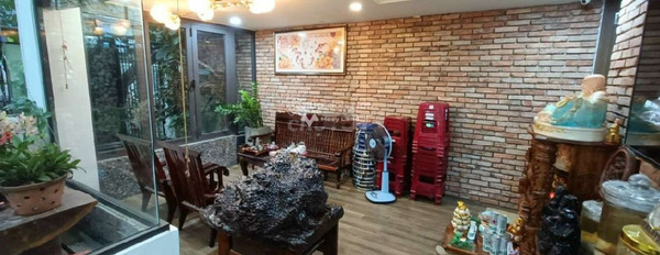 Vị trí đẹp nằm tại Hải Châu, Đà Nẵng bán nhà bán ngay với giá sang tên 7.2 tỷ căn nhà gồm có tất cả 3 phòng ngủ 4 WC-02