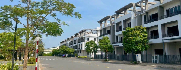 Nguyễn Văn Tuôi, Bến Lức, bán biệt thự, bán ngay với giá cực tốt 2.7 tỷ toàn bộ khu vực có diện tích 70m2, ngôi nhà này gồm 4 PN dọn vào ở ngay-03
