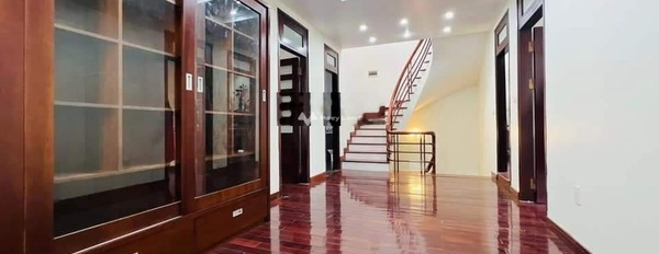 Vị trí đẹp tại Phúc La, Hà Nội, bán biệt thự, giá bán đề xuất 32 tỷ có diện tích 218m2, căn nhà gồm có 4 PN thuận mua vừa bán-02