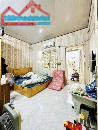 Trong nhà tổng quan gồm 4 phòng ngủ bán nhà giá bán cực kì tốt chỉ 12.5 tỷ có diện tích 81m2 vị trí thuận lợi ngay ở Phường 12, Hồ Chí Minh-01