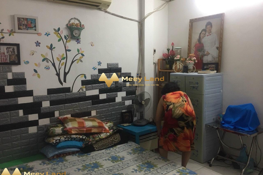 Trong căn này có 2 phòng ngủ, cho thuê nhà ở có diện tích chung là 25 m2 thuê ngay với giá đặc biệt 5 triệu/tháng vị trí đặt tọa lạc ngay Nguyễn Thị T...-01
