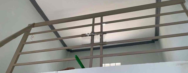 Cho thuê nhà diện tích sàn là 20m2 gần Phường 11, Bình Thạnh thuê ngay với giá hấp dẫn 6 triệu/tháng, nhà có tất cả 1 phòng ngủ, 2 WC-02