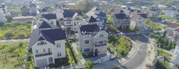 Tổng quan nhìn tổng quan có 5 phòng ngủ bán nhà bán ngay với giá mềm 25 tỷ có diện tích chính 327m2 vị trí đặt ở tại An Sơn, Lâm Đồng-03
