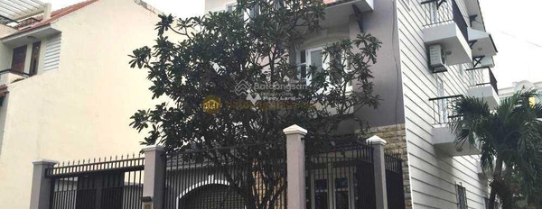 Ngôi nhà này có 6 phòng ngủ, bán nhà ở diện tích khoảng 180m2 bán ngay với giá thương mại 44.5 tỷ vị trí tốt tại An Khánh, Hồ Chí Minh-03