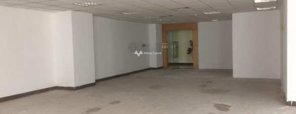 Tọa lạc gần Ba Đình, Hà Nội cho thuê sàn văn phòng có một diện tích sàn 200m2-02