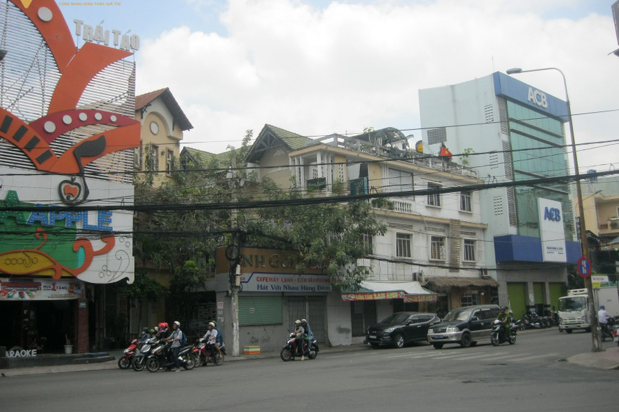 Hẻm xe tải Út Tịch Phường 4 Tân Bình - khu khách sạn Đệ Nhất - 3 tầng bê tông cốt thép - chỉ 3,55 tỷ-01