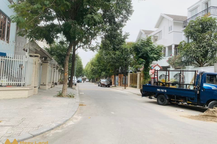 Bán biệt thự khu đô thị Văn Phú, Ciputra của Hà Đông, kinh doanh & ở, diện tích 210m2, mặt tiền 10m, giá 20 tỷ-01