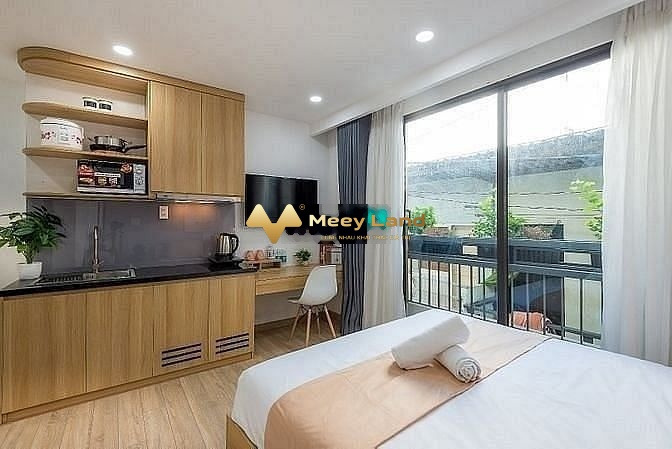 Nguyễn Văn Cừ, Hồ Chí Minh cho thuê phòng trọ có một dt là 32 m2 bãi đậu xe rộng