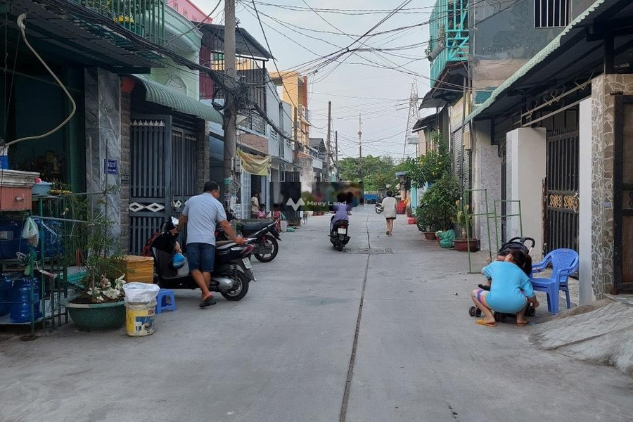 Do gặp chuyện riêng bán nhà vị trí mặt tiền ngay tại Quốc Lộ 1A, Tân Tạo A bán ngay với giá cực êm 4.25 tỷ có diện tích rộng 70m2 tin chính chủ-01