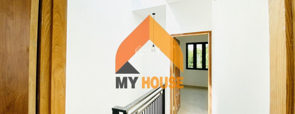 Giá 17 triệu/tháng, cho thuê nhà diện tích vừa phải 105m2 vị trí mặt tiền ở Quận 2, Hồ Chí Minh, trong căn nhà này gồm 2 phòng ngủ giá tốt nhất-02