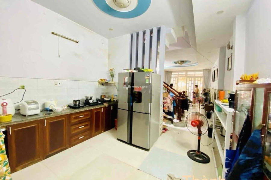 Diện tích 73m2 bán nhà ở vị trí thuận lợi tọa lạc ngay Quận 12, Hồ Chí Minh trong nhà có tổng cộng 3 phòng ngủ 4 WC vào ở ngay-01