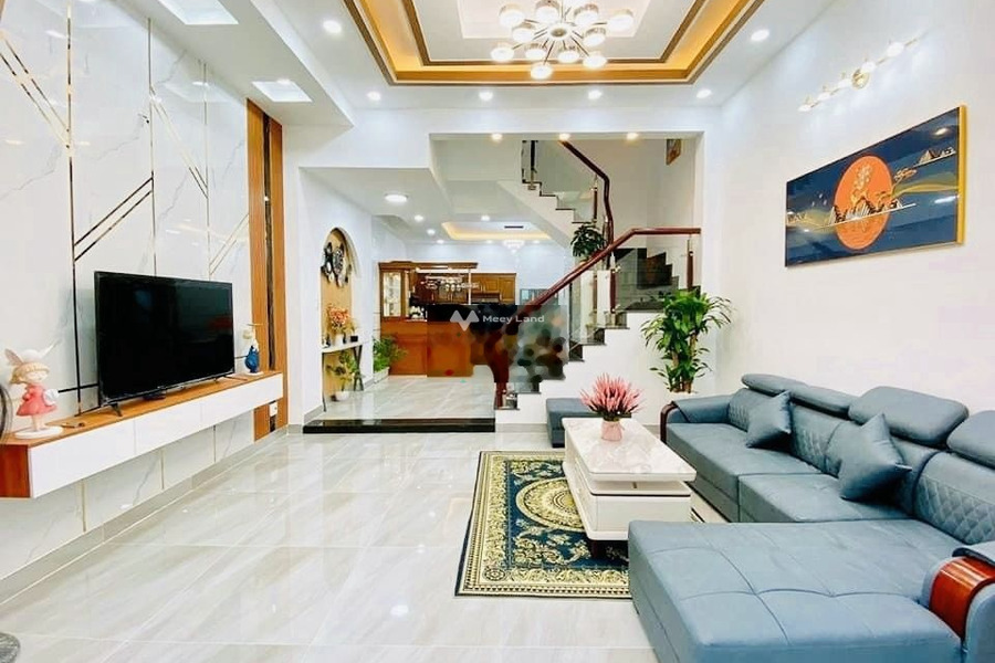 Bán nhà vị trí đặt tọa lạc ngay Phạm Văn Bạch, Tân Bình bán ngay với giá cực rẻ từ 4.45 tỷ có diện tích chung là 75m2 tổng quan bao gồm 3 phòng ngủ-01