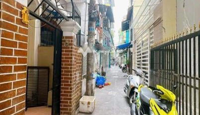 Nằm ở Nguyễn Tất Thành, Hồ Chí Minh, bán nhà, giá bán cạnh tranh chỉ 4.2 tỷ diện tích khoảng 32m2, tổng quan nhà có tổng cộng 2 PN vị trí thuận lợi-03