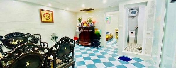 Diện tích đất 70m2 bán căn hộ tập thể giá bán êm 2.55 tỷ vị trí thuận lợi tại Ba Đình, Hà Nội, căn hộ gồm 1 phòng ngủ, 1 WC giao thông đông đúc-03