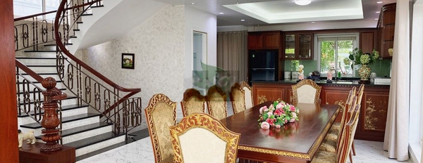 VILLA SÂN VƯỜN 4 PHÒNG NGỦ NGAY CẠNH BIỂN NHA TRANG 45 TRIỆU/THÁNG -03