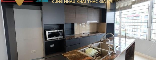 Đường có độ rộng 20 mét vị trí thuận lợi tọa lạc ở Đường Nguyễn Thái Học, Hà Nội bán nhà vào ở ngay giá thỏa thuận 23 tỷ tổng quan nhà này có 6 PN-02