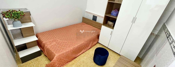 Trong căn hộ gồm có 2 phòng ngủ, cho thuê căn hộ vị trí đặt ngay ở Tân Bình, Hồ Chí Minh, 1 WC lh ngay!-03