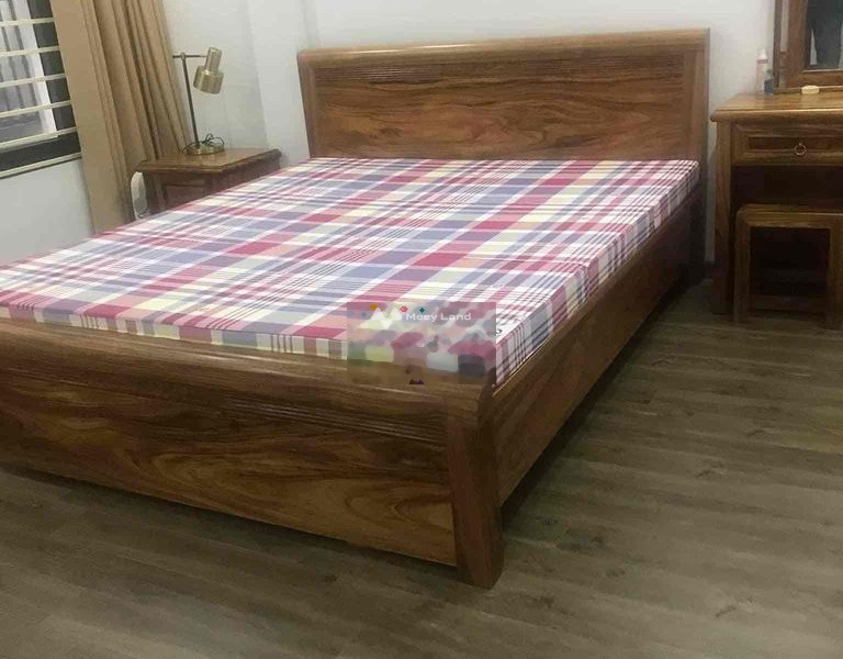 Diện tích rộng lớn 100m2, cho thuê nhà ở vị trí đẹp tọa lạc gần Xuân Phương, Hà Nội, ngôi nhà này gồm có 6 phòng ngủ, 4 WC gặp để trao đổi-01