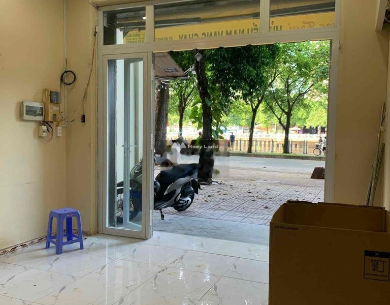 Vị trí thuận lợi tọa lạc ngay tại Hoàng Sa, Hồ Chí Minh cho thuê sàn văn phòng giá thuê liền chỉ 20 triệu/tháng diện tích trong khoảng 40m2-01