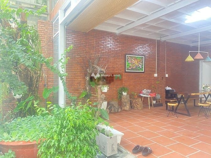 CHO THUÊ biệt thự sân vườn khu Nguyễn Thị Định P. AN PHÚ Quận 2 -01