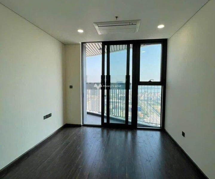 Bán căn hộ vị trí đặt ngay ở Hoàng Minh Thảo, Xuân Tảo toàn bộ khu vực có diện tích 142m2 trong căn hộ này gồm Cơ bản-01