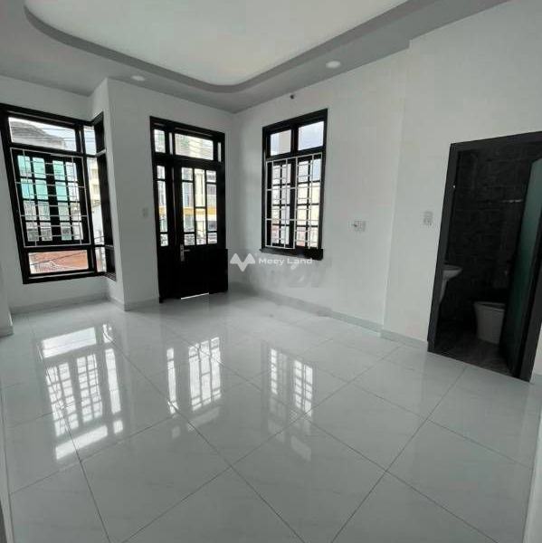 Nhà gồm 10 phòng ngủ bán nhà bán ngay với giá thỏa thuận 17.5 tỷ diện tích rộng 127m2 vị trí đẹp nằm ở Trần Văn Quang, Hồ Chí Minh-01