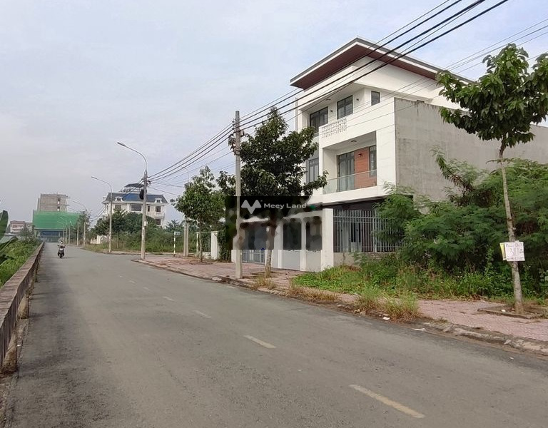 Nhà này bao gồm 3 phòng ngủ bán nhà bán ngay với giá vô cùng rẻ 14 tỷ diện tích gồm 220m2 vị trí tiện lợi ngay tại Đặng Văn Trơn, Đồng Nai-01