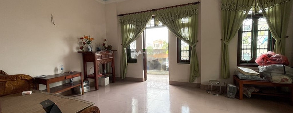 Vị trí đặt ngay trung tâm La Dương, Hà Nội cho thuê nhà thuê ngay với giá cực tốt chỉ 13 triệu/tháng, nhìn chung có tổng 5 phòng ngủ, 3 WC-02