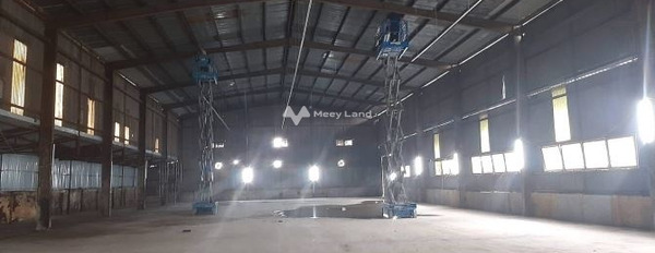 Mặt tiền nằm ngay ở Long Biên, Hà Nội cho thuê kho bãi 1400m2 thuê ngay với giá phải chăng 112 triệu/tháng đường đi ngang 24 mét khu vực đông đúc-02