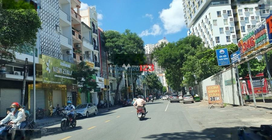 Bán nhà diện tích gồm 64m2 vị trí thích hợp Quận 10, Hồ Chí Minh bán ngay với giá tốt bất ngờ chỉ 30 tỷ