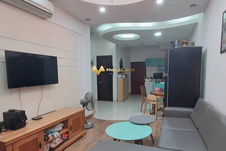 Căn hộ này gồm có 2 phòng ngủ, bán căn hộ vị trí đẹp tại Đường Phạm Văn Nghị, Hồ Chí Minh, căn hộ bao gồm 2 PN, 1 WC khách có thiện chí liên hệ ngay-01