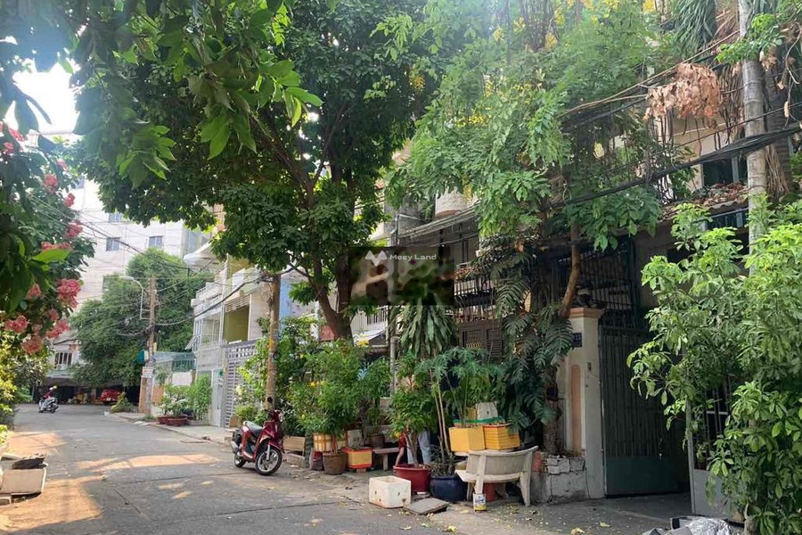 Diện tích khoảng 88m2 bán nhà nằm ở Bình Thạnh, Hồ Chí Minh hướng Đông Nam căn nhà gồm 4 PN 5 WC vào ở ngay-01