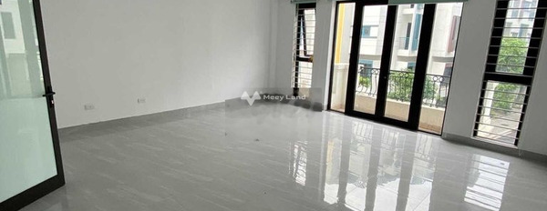 Nhà 6 phòng ngủ, cho thuê nhà, thuê ngay với giá siêu ưu đãi 40 triệu/tháng có diện tích 230m2 vị trí mặt tiền tọa lạc trên Nam Từ Liêm, Hà Nội-03