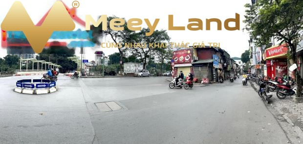 Bán nhà giá bán siêu tốt 9 tỷ có diện tích chung là 33m2 vị trí thuận lợi tọa lạc ngay tại Yên Hòa, Hà Nội