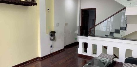 Nhà cho thuê nguyên căn quận 11 mới chưa ai ở -02