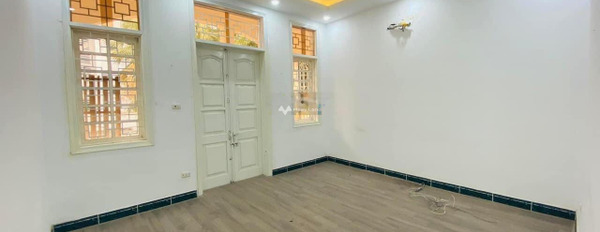 Nhà 4 phòng ngủ bán nhà bán ngay với giá tốt 15.85 tỷ diện tích rộng 100m2 vị trí mặt tiền ở Vĩnh Phúc, Hà Nội-03
