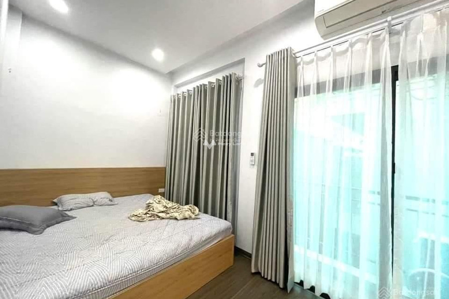 Bán căn hộ vị trí đặt tọa lạc ngay Nguyễn Ngọc Vũ, Trung Hòa, trong căn hộ tổng quan gồm có 2 PN, 2 WC nội thất đầy đủ-01