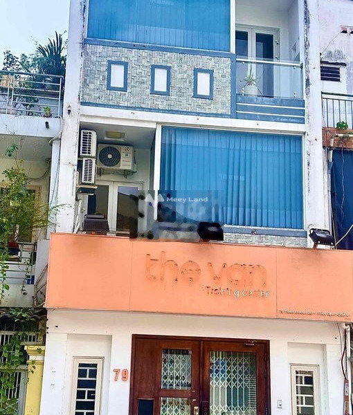 Có một diện tích sàn 70m2, cho thuê nhà ở vị trí mặt tiền tọa lạc trên Quận 1, Hồ Chí Minh, trong nhà nhìn chung gồm có 4 PN, 3 WC lh tư vấn thêm-01