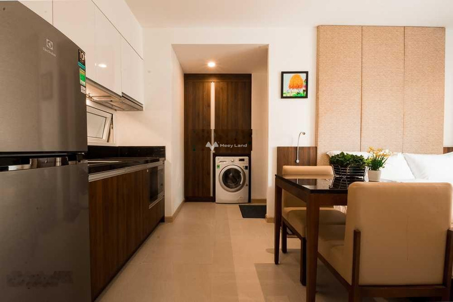 Trong căn này thì có 1 PN, cho thuê căn hộ vị trí thuận lợi ở Phường 3, Tân Bình, 1 WC giá hợp lý-01