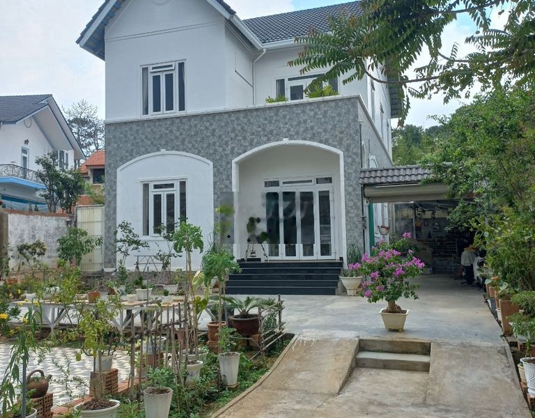 Bán VILLA sân vườn KQH Yersin Đà Lạt-chính chủ -01