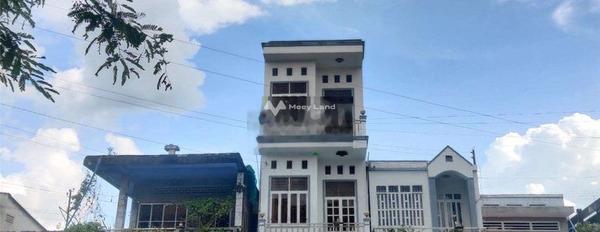 Tổng quan trong căn nhà 7 PN bán nhà bán ngay với giá hữu nghị từ 7 tỷ có diện tích chung 113m2 vị trí đẹp ngay tại Nguyễn Chí Thanh, Sóc Trăng-03