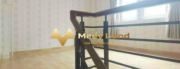 Có diện tích chung là 11m2 bán nhà vị trí đẹp tọa lạc trên Quận 4, Hồ Chí Minh liên hệ trực tiếp để được tư vấn-03