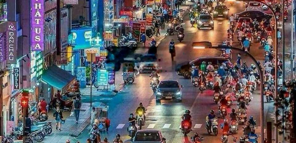 Bán nhà vị trí thuận lợi tọa lạc tại Quận 5, Hồ Chí Minh bán ngay với giá thực tế chỉ 49 tỷ diện tích khoảng 100m2