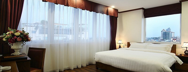 Bán khách sạn mặt phố Yên Phụ 73 tỷ 200m2, 8 tầng, mặt tiền 12 kinh doanh view Hồ Tây-03