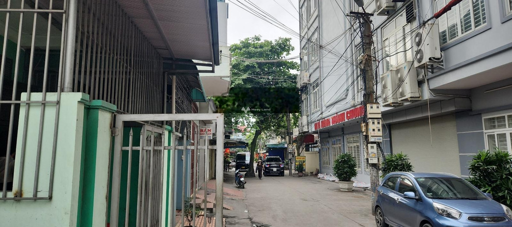 Có diện tích chính 107m2 bán nhà tọa lạc gần Cẩm Tây, Quảng Ninh hướng Nam cảm ơn đã xem tin.