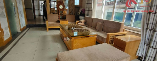 Nhà có 6 phòng ngủ bán nhà giá bán đặc biệt chỉ 12.5 tỷ diện tích gồm 200m2 trong Đồng Khởi, Biên Hòa-03