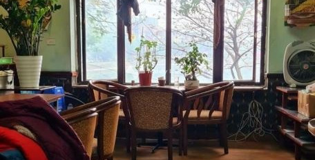 Bán nhà đẹp đang kinh doanh cafe mặt hồ Ngọc Khánh, Quận Ba Đình-02