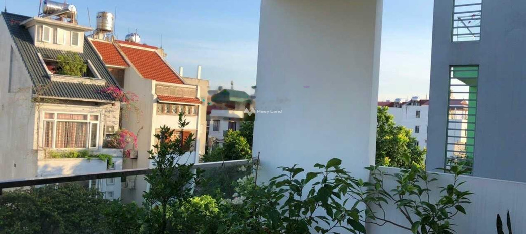 Bán nhà đẹp, nội thất xịn TDP Bình Minh, 125m2, giá chỉ hơn 12 tỷ có thương lượng 