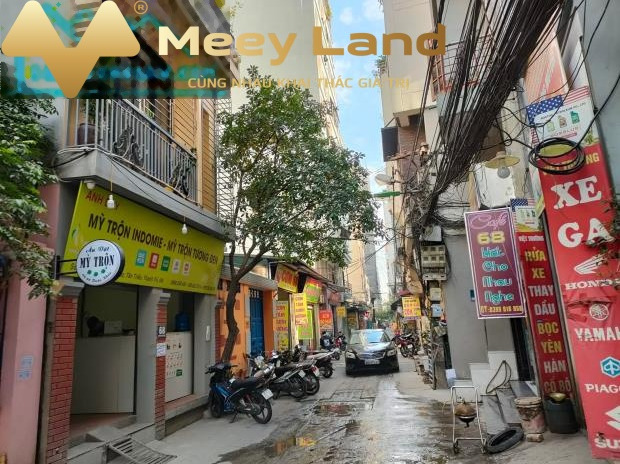 Giá siêu khủng chỉ 5.95 tỷ bán đất diện tích tổng là 55m2 vị trí thuận lợi nằm trên Thanh Xuân, Hà Nội