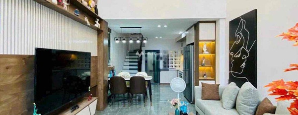 Nhà gồm 4 phòng ngủ, cho thuê nhà, thuê ngay với giá chính chủ 17.5 triệu/tháng với diện tích là 55m2 vị trí đặt nằm ngay Trần Bá Giao, Hồ Chí Minh-03
